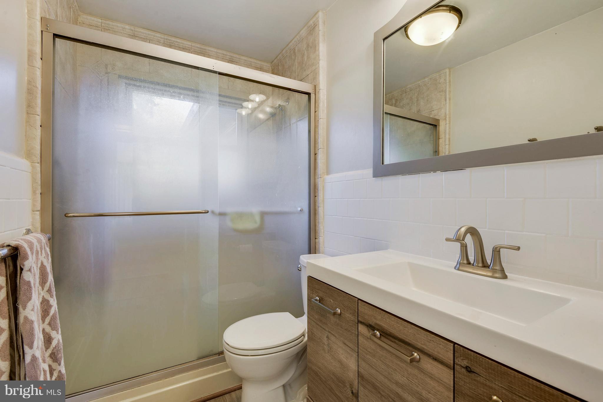 3 Baldridge Road Annapolis, MD 21401 - Photo 14 of 31 remodeled bath