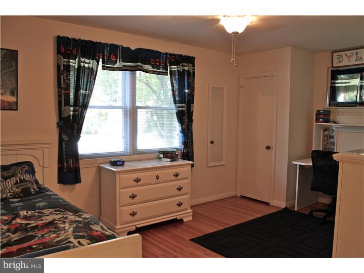 802 Ridge Lane Media, PA 19063 - Photo 18 of 25 Bedroom 3