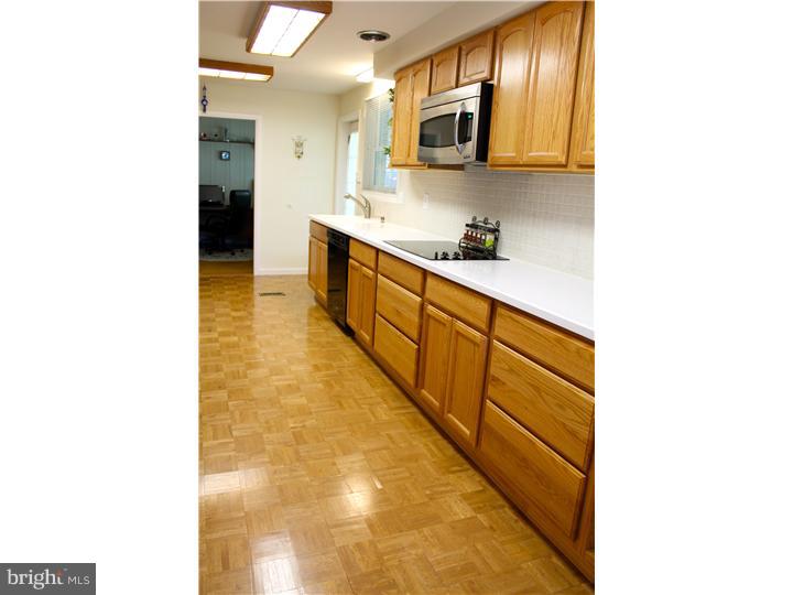 802 Ridge Lane Media, PA 19063 - Photo 9 of 25 Kitchen