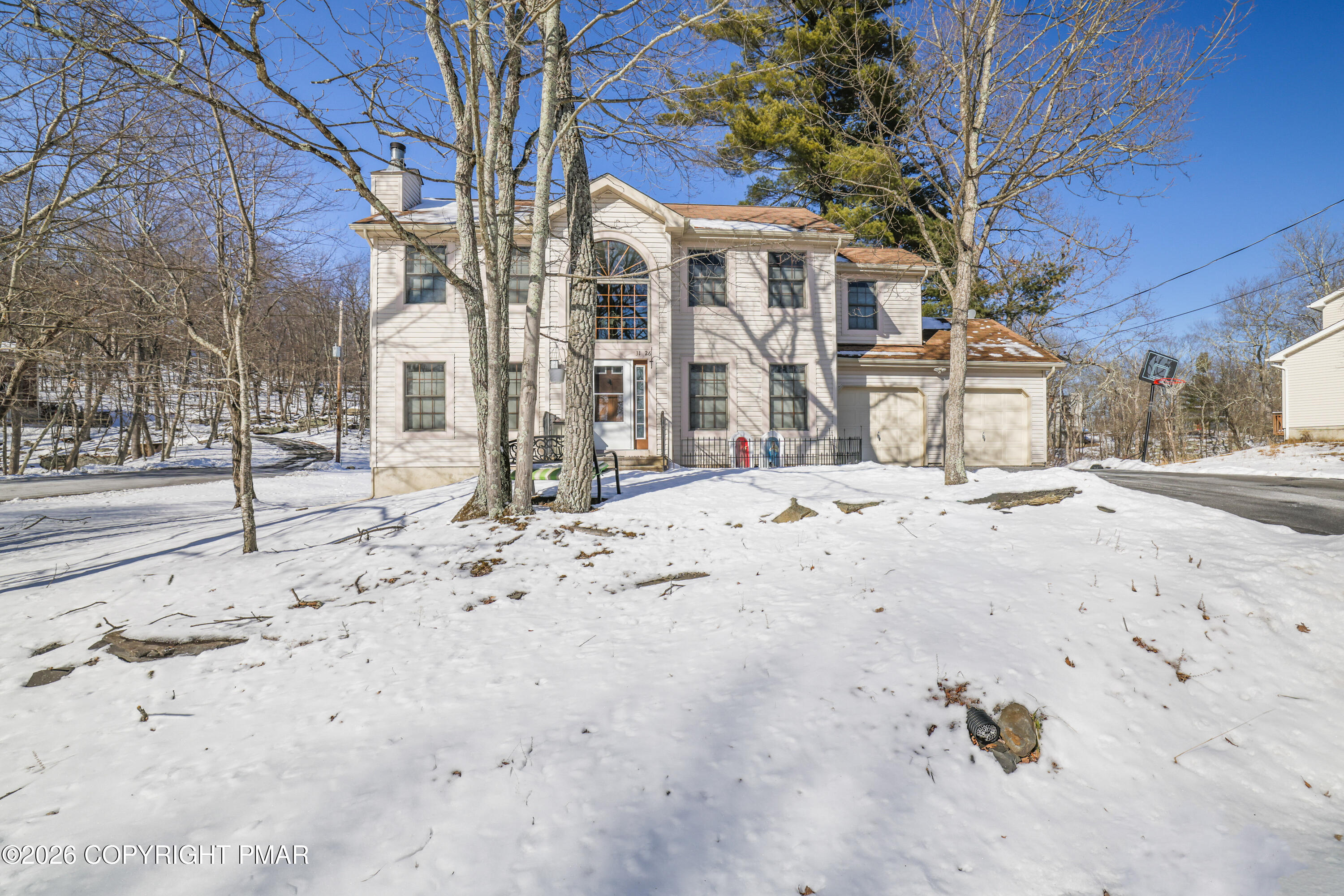 3220 Cherry Ridge Road Bushkill, PA 18324 - Photo 28 of 47 a view of large space with a house