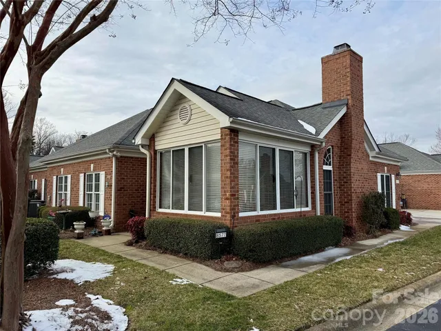 $335,000 | 8577 Highland Glen Drive, Charlotte, NC 28269