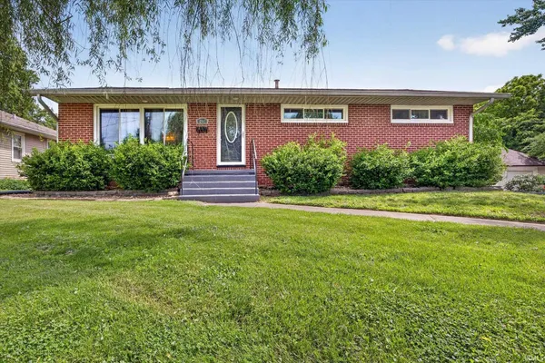 $262,000 | 291 West Davis Street, Bloomfield, IN 47424