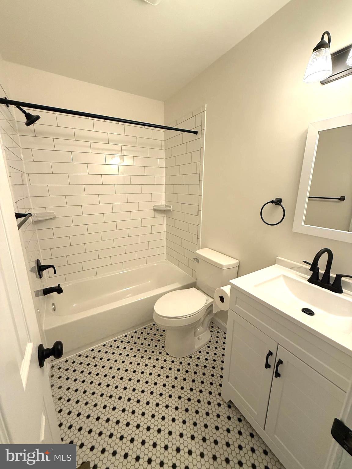 327 Walton Avenue Baltimore, MD 21225 - Photo 16 of 30