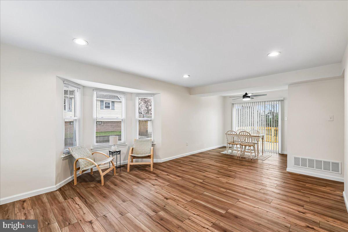 327 Walton Avenue Baltimore, MD 21225 - Photo 3 of 30