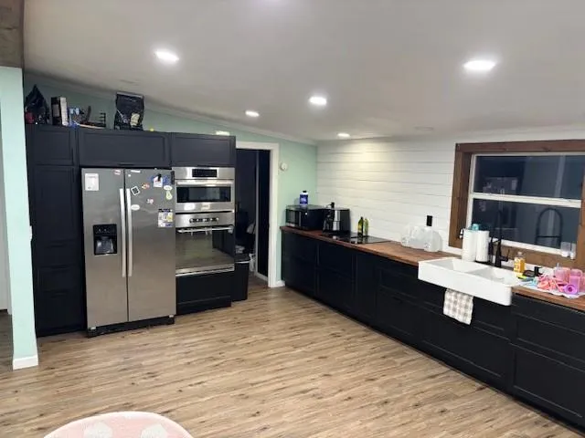 $350,000 | 325 Lakeview Drive, Burlington, KS 66839