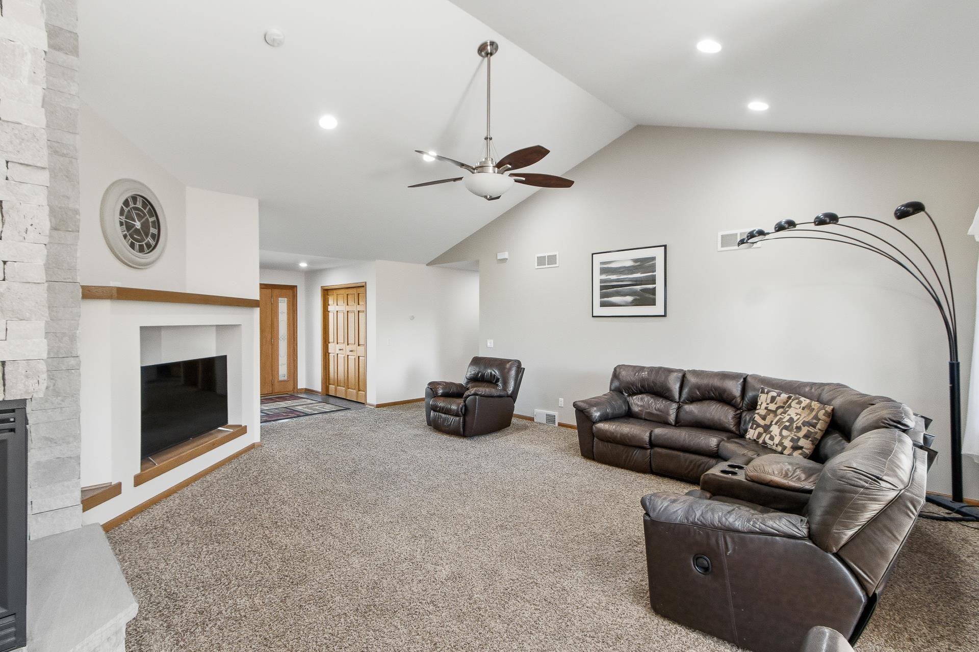 116 Sandy Court Mount Horeb, WI 53572 - Photo 15 of 78