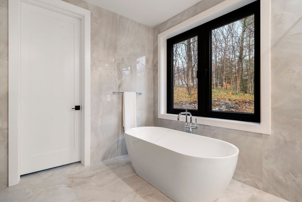 11 Castle Road Lexington, MA 02420 - Photo 25 of 41