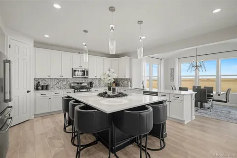 $800,000 | 9828 Danube Court, Commerce City, CO 80022