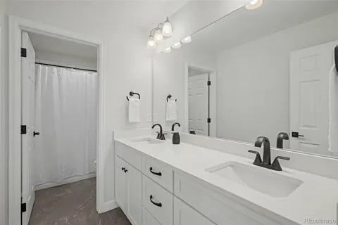 $800,000 | 9828 Danube Court, Commerce City, CO 80022