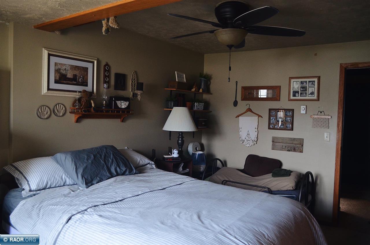 413 3rd Street Southwest Chisholm, MN 55719 - Photo 10 of 24