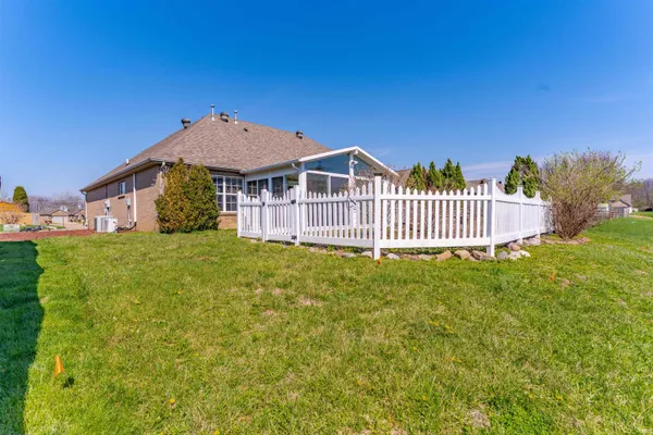 $325,000 | 6281 Bryanna Court, Newburgh, IN 47630
