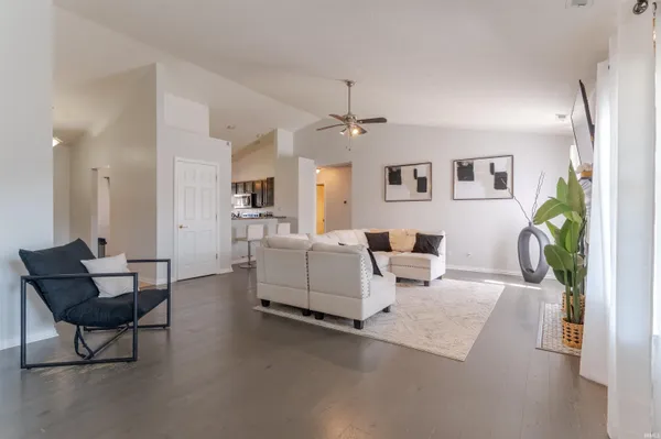$325,000 | 6281 Bryanna Court, Newburgh, IN 47630