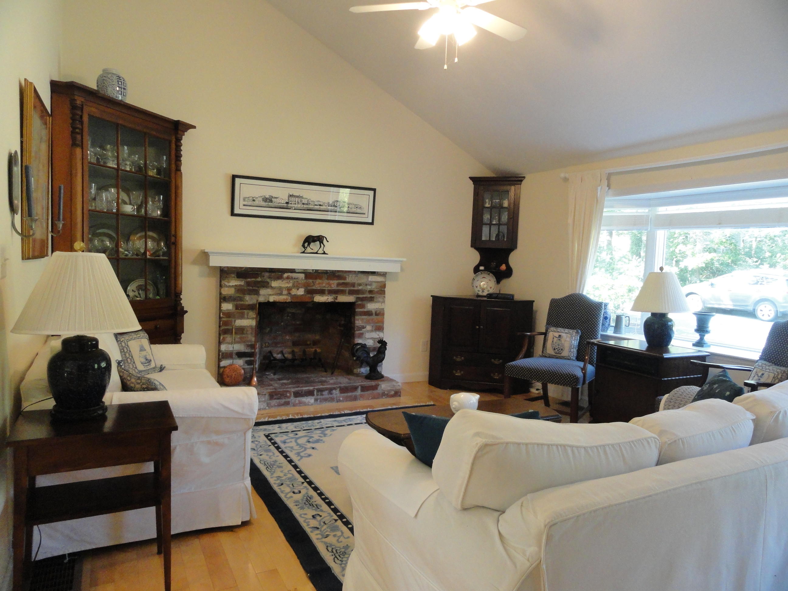 40 Buttonwood Road Harwich, MA 02645 - Photo 4 of 31 LR1