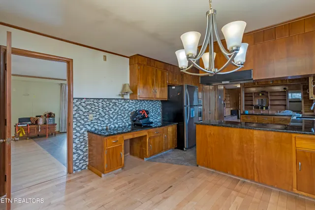 $480,000 | 197 Sadler Lane, Harriman, TN 37748