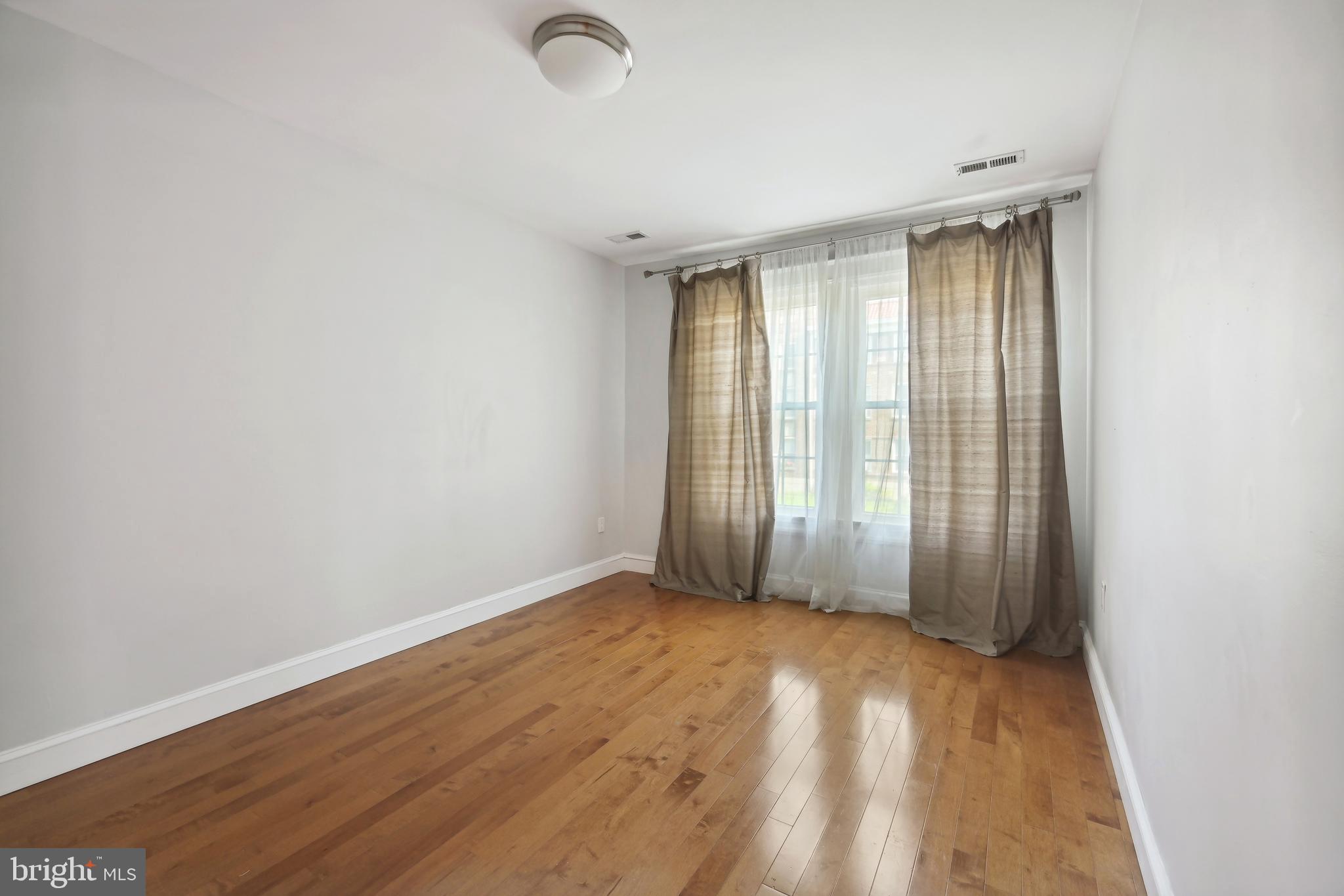 1452 Spring Road Northwest Washington, DC 20010 - Photo 9 of 16