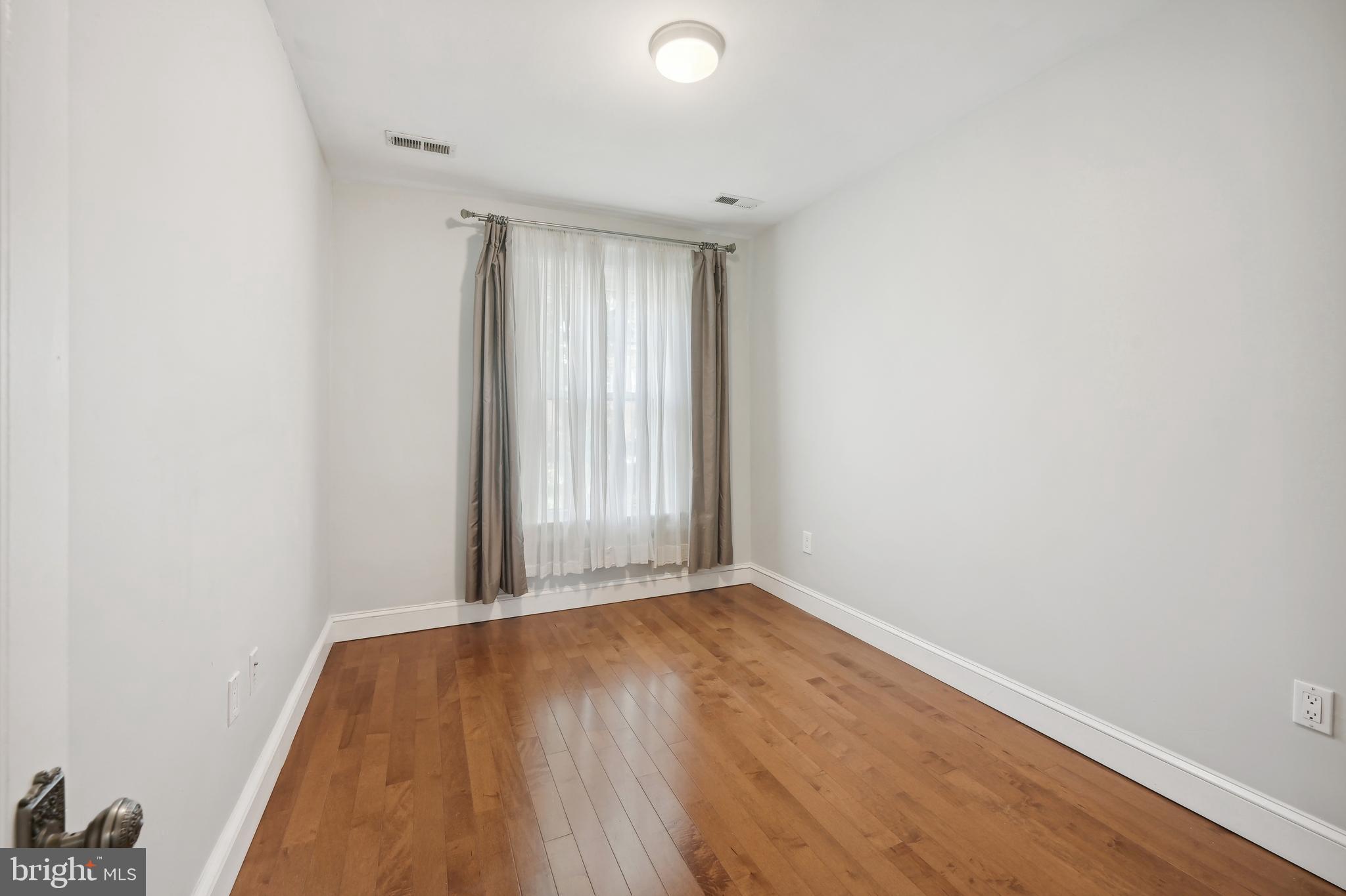 1452 Spring Road Northwest Washington, DC 20010 - Photo 10 of 16