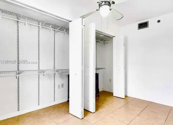$292,000 | 2415 Northwest 16th St Road, Unit 214, Miami, FL 33125