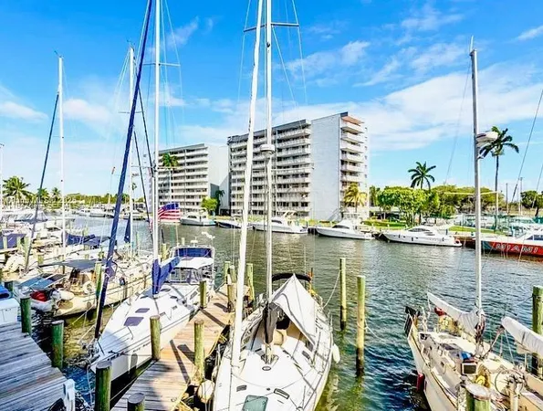 $292,000 | 2415 Northwest 16th St Road, Unit 214, Miami, FL 33125