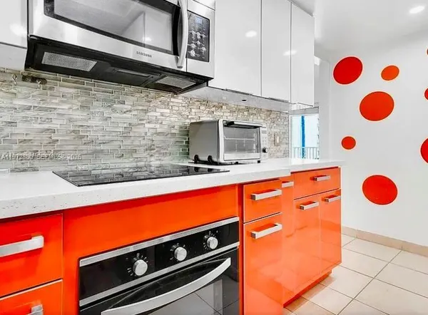 $292,000 | 2415 Northwest 16th St Road, Unit 214, Miami, FL 33125