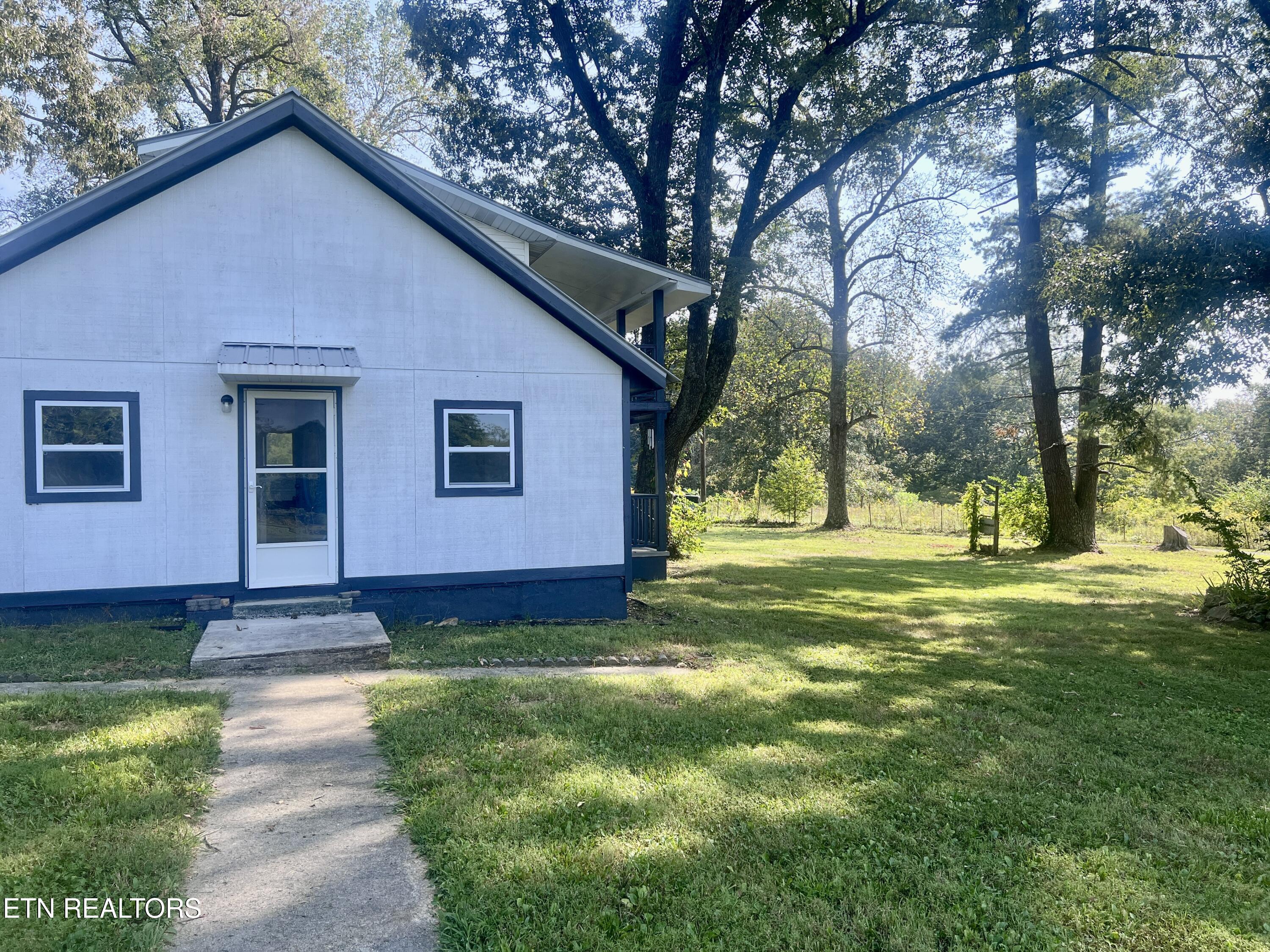342 West Creston Road Crossville, TN 38571 - Photo 5 of 38 IMG_6677
