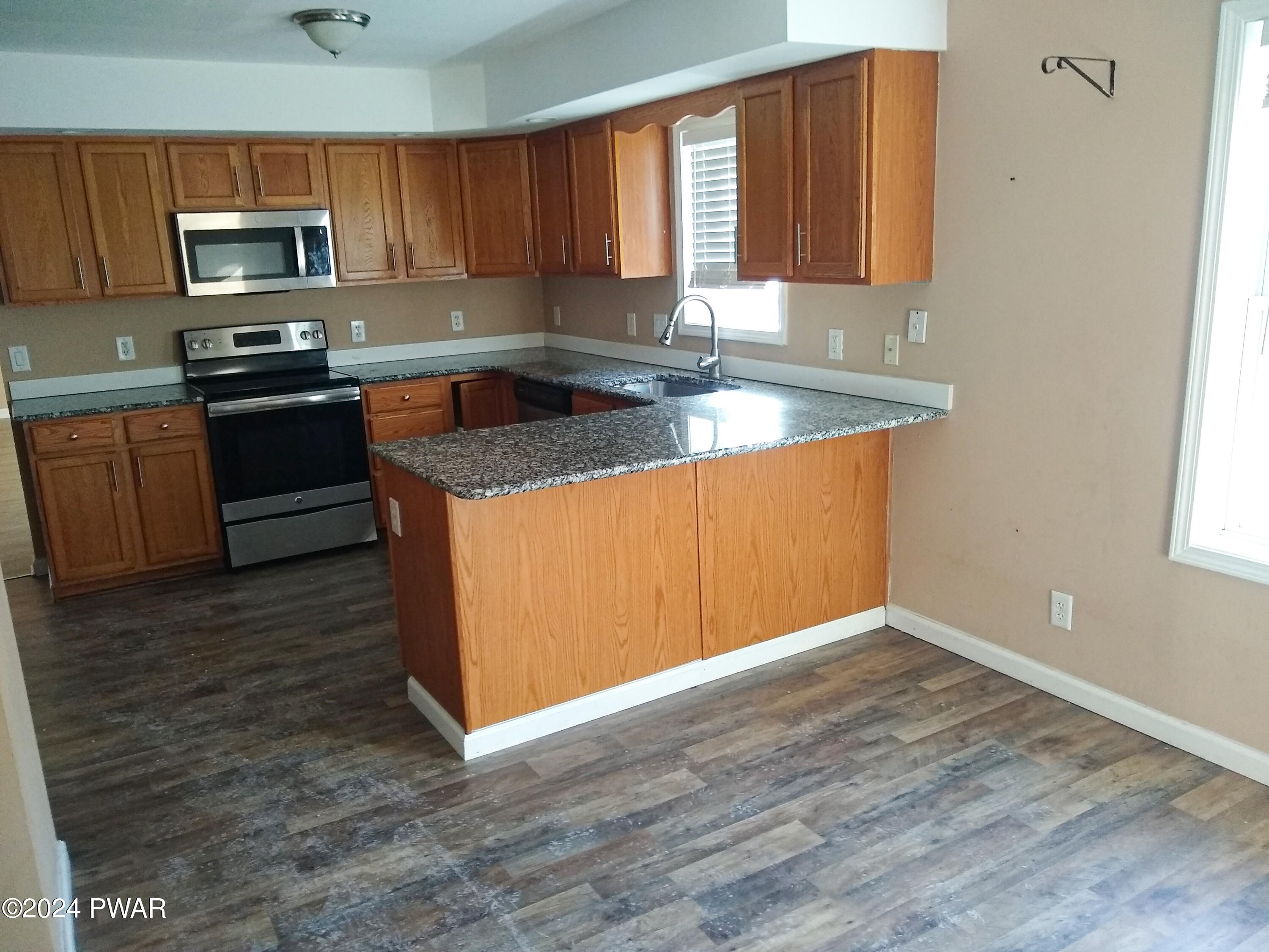 204 Meadow Ridge Acres Road Milford, PA 18337 - Photo 6 of 31 kitch1