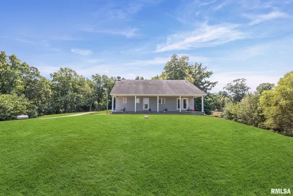 $1,800,000 | 520 Deerfield Road, Walnut Hill, IL 62893
