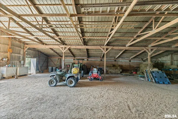 $1,800,000 | 520 Deerfield Road, Walnut Hill, IL 62893