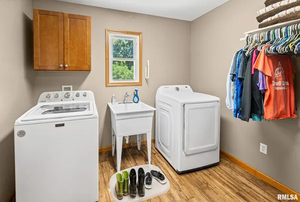 $1,800,000 | 520 Deerfield Road, Walnut Hill, IL 62893