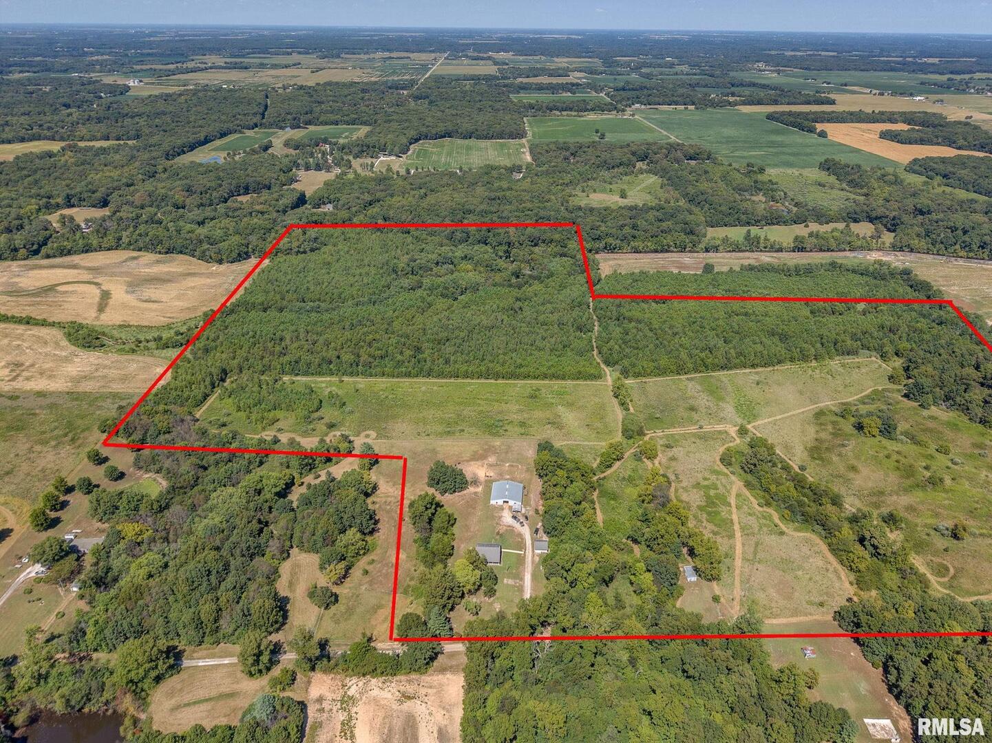 520 Deerfield Road Walnut Hill, IL 62893 - Photo 67 of 85 an aerial view of a houses with a yard
