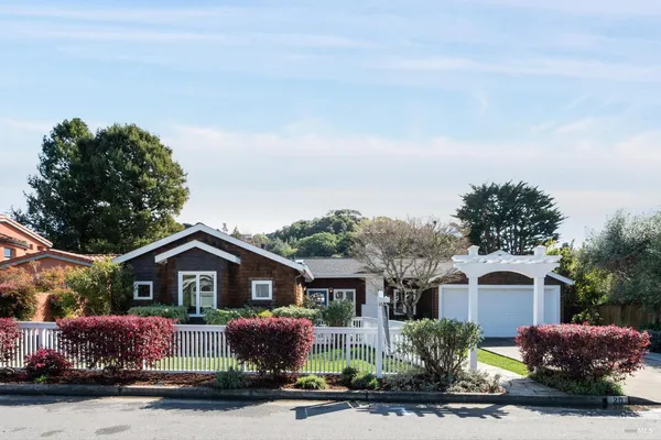 $3,425,000 | 20 Apollo Road, Tiburon, CA 94920