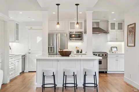 $3,245,000 | 20 Apollo Road, Tiburon, CA 94920