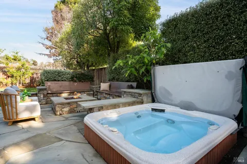 $3,245,000 | 20 Apollo Road, Tiburon, CA 94920