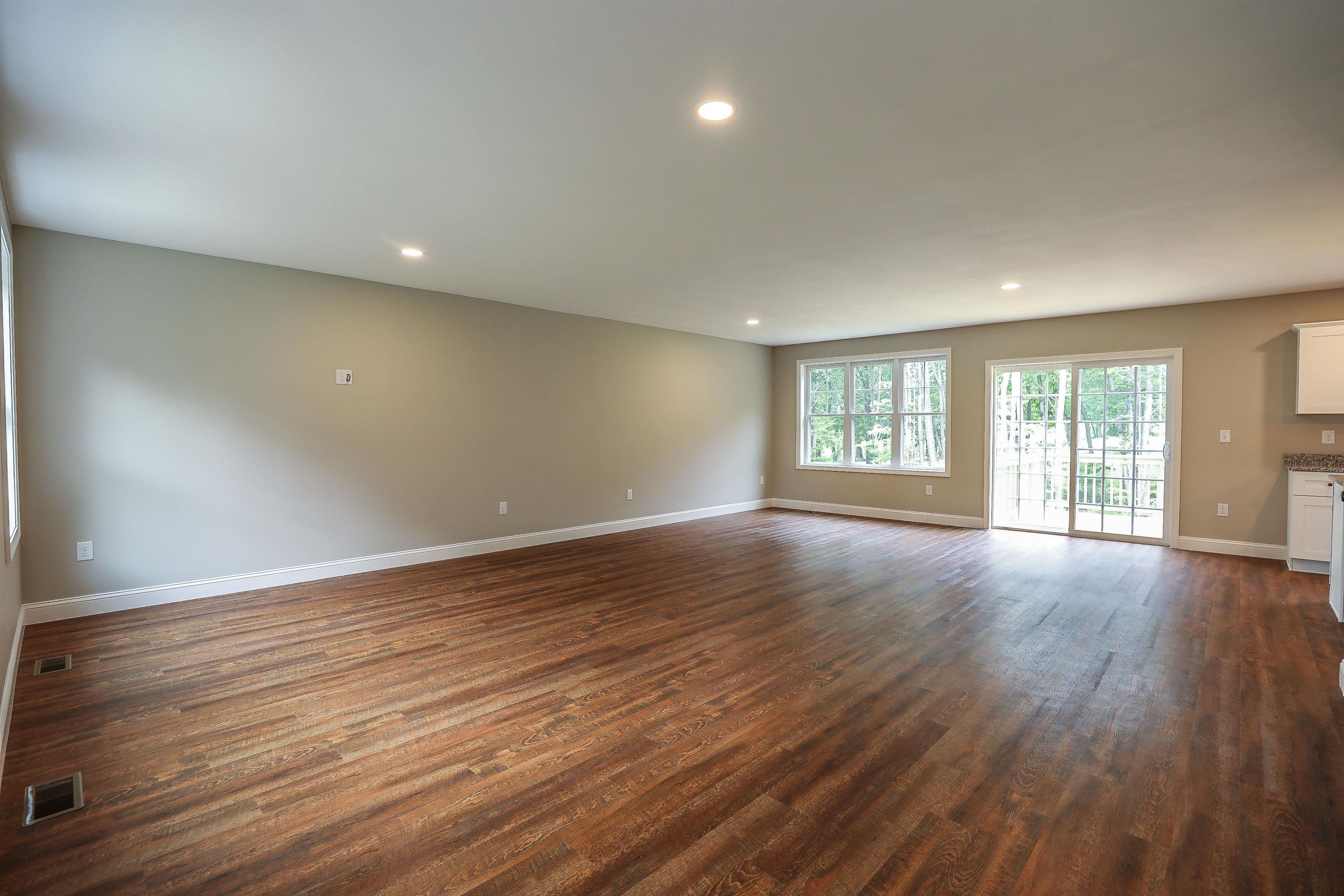 41 Kelmar Drive Rochester, NH 03867 - Photo 10 of 23
