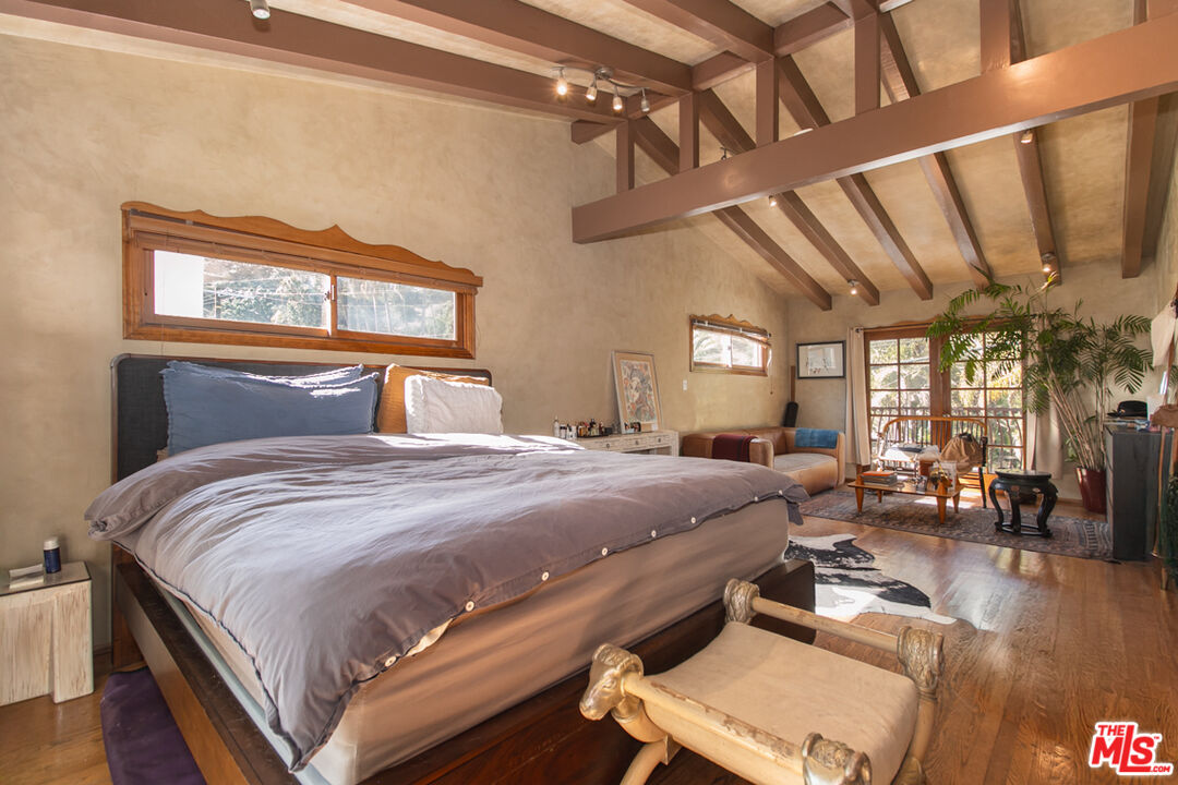 2430 Coldwater Canyon Drive Beverly Hills, CA 90210 - Photo 16 of 26