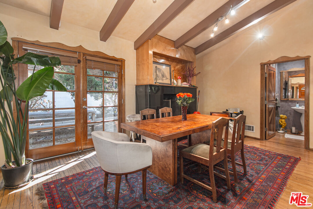 2430 Coldwater Canyon Drive Beverly Hills, CA 90210 - Photo 8 of 26