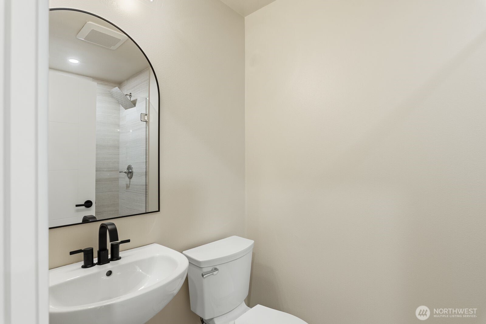 2425 Northwest Blue Ridge Drive Seattle, WA 98177 - Photo 16 of 27