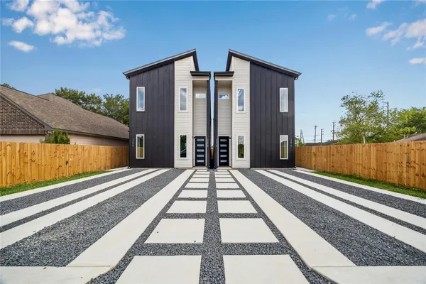 $1,800 | 415 Clearwater Street, Unit A, Houston, TX 77029