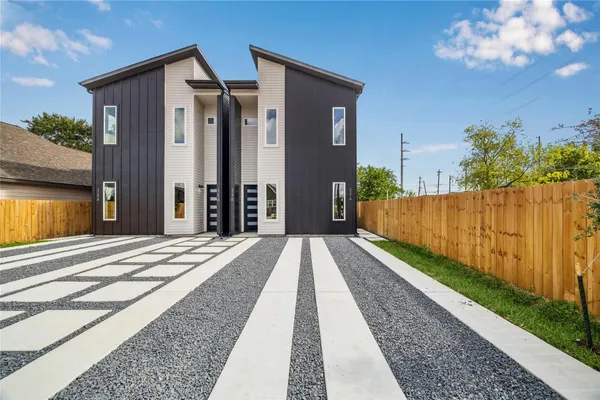 $1,800 | 415 Clearwater Street, Unit A, Houston, TX 77029