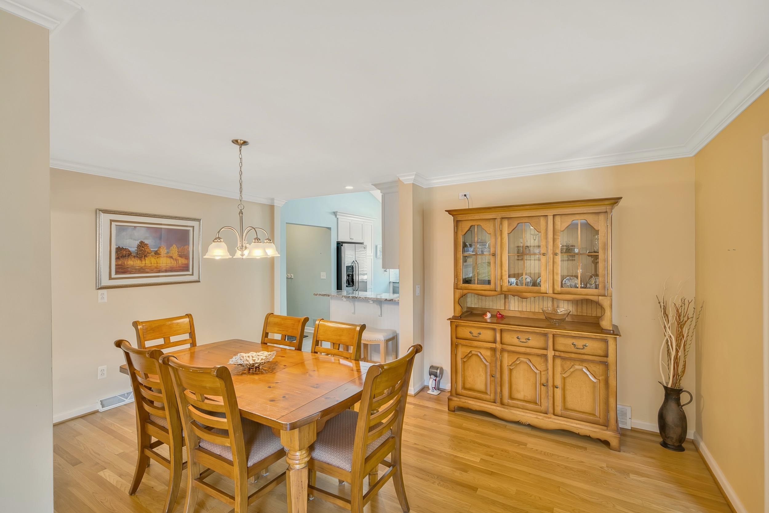 1038 Hawthorne Road Grosse Pointe, MI 48236 - Photo 19 of 61 50180839-f827de87-090a-4cd8-a9b3-9b2cc6a8c716.JPG
