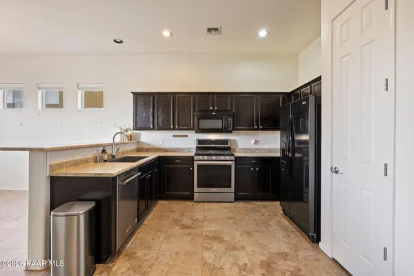 $392,000 | 6818 East Hetley Place, Unit 5, Prescott Valley, AZ 86314