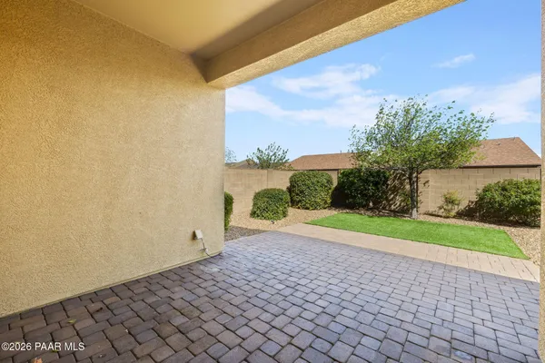 $392,000 | 6818 East Hetley Place, Unit 5, Prescott Valley, AZ 86314