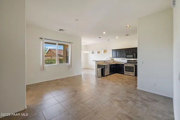 $392,000 | 6818 East Hetley Place, Unit 5, Prescott Valley, AZ 86314