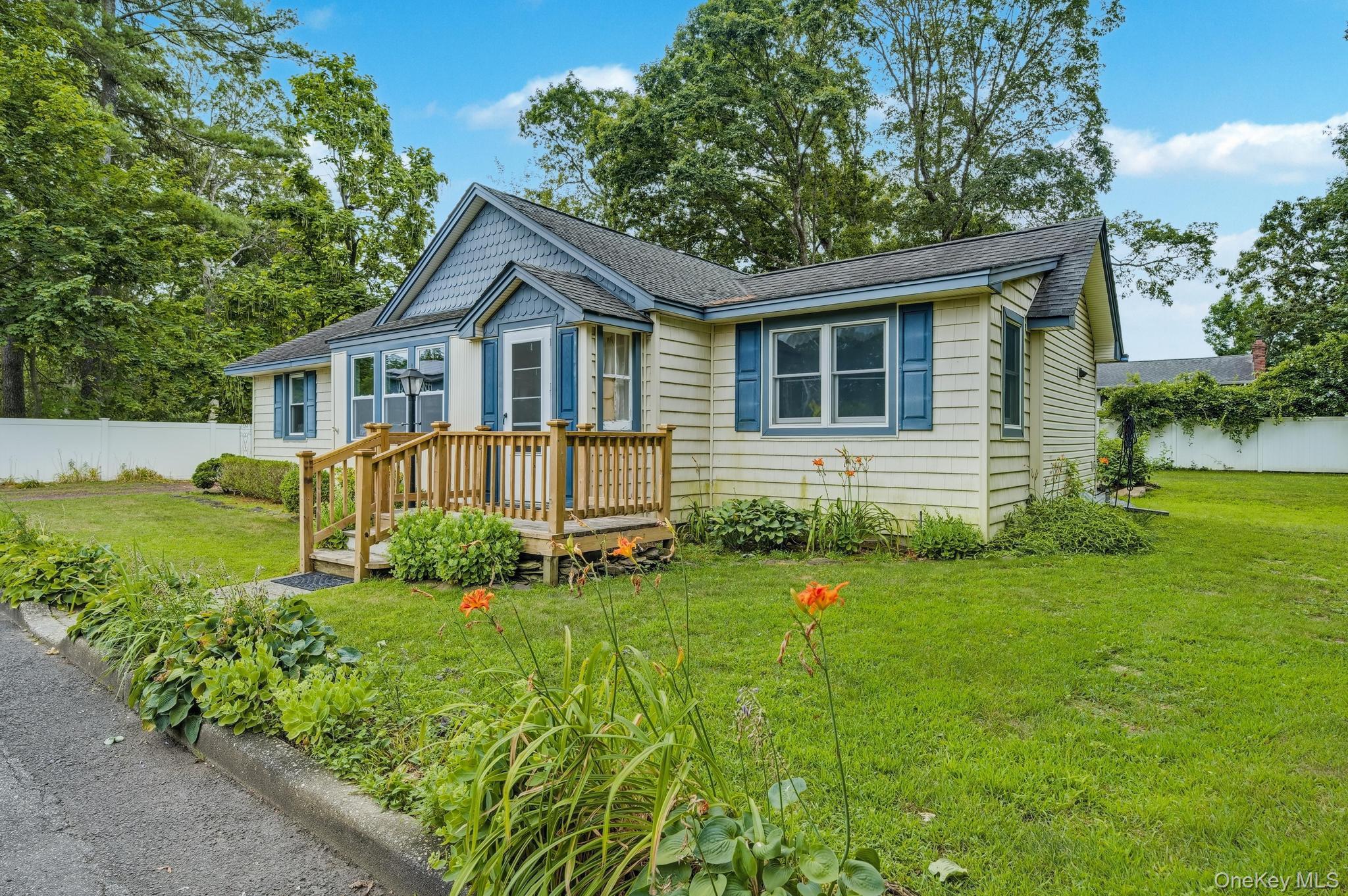 11 Rhoda Avenue Smithtown, NY 11787 - Photo 1 of 1