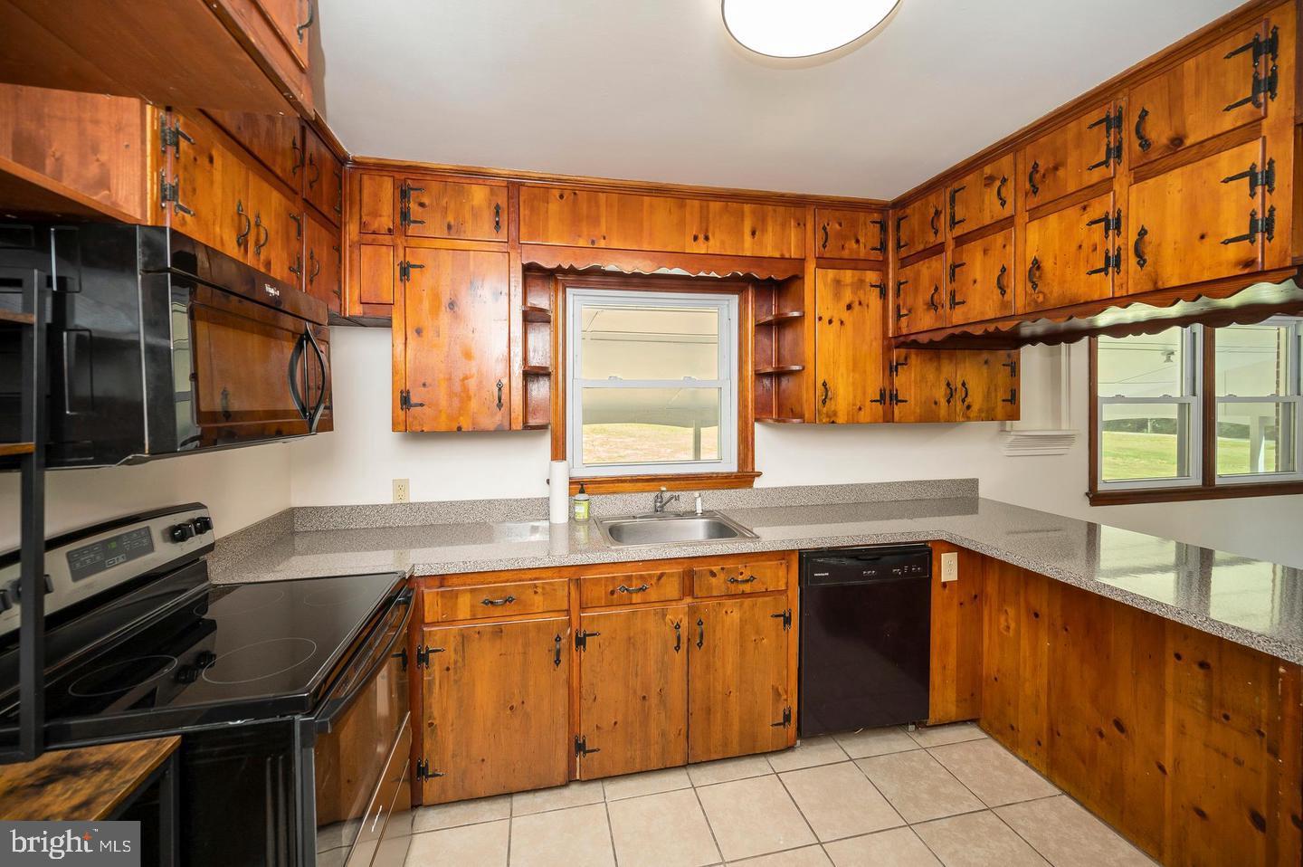 1008 Garrisonville Road Stafford, VA 22556 - Photo 19 of 36