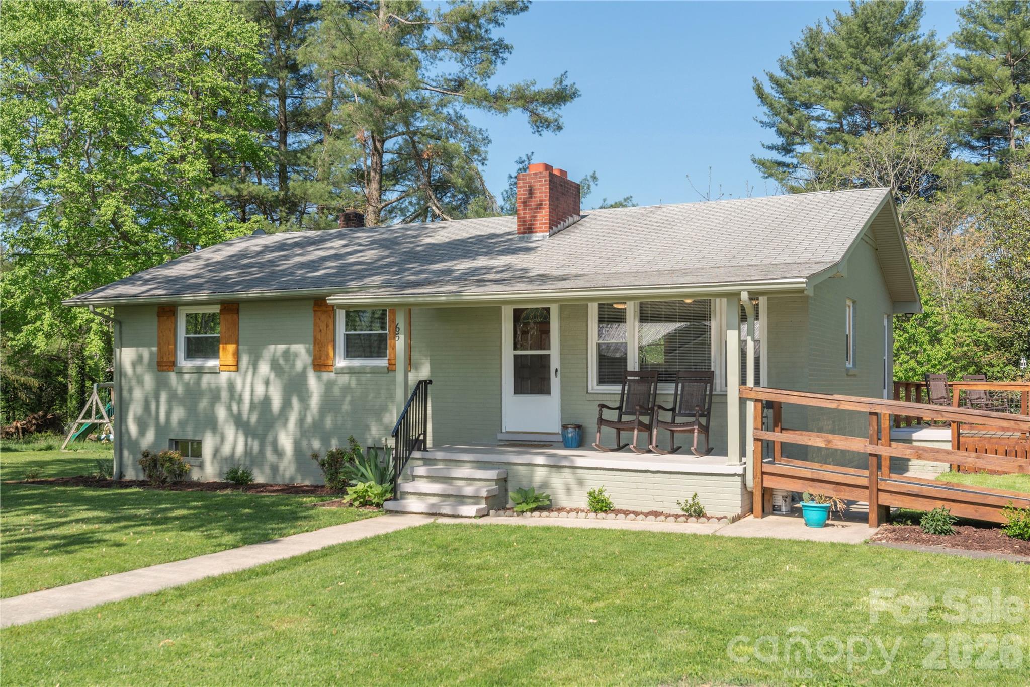 65 Lakeview Street Clyde, NC 28721 - Photo 1 of 24