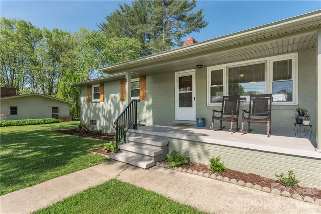 $350,000 | 65 Lakeview Street, Clyde, NC 28721