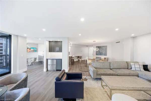 $18,500 | 6075 Pelican Bay Boulevard, Unit 605, Naples, FL 34108