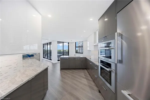 $18,500 | 6075 Pelican Bay Boulevard, Unit 605, Naples, FL 34108