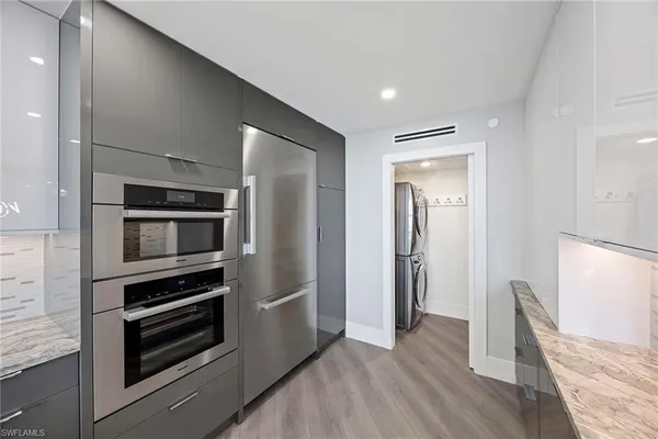 $18,500 | 6075 Pelican Bay Boulevard, Unit 605, Naples, FL 34108