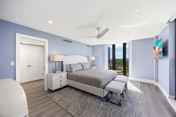 $18,500 | 6075 Pelican Bay Boulevard, Unit 605, Naples, FL 34108